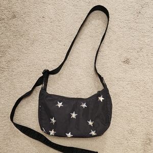 Small baggu "stars" crescent